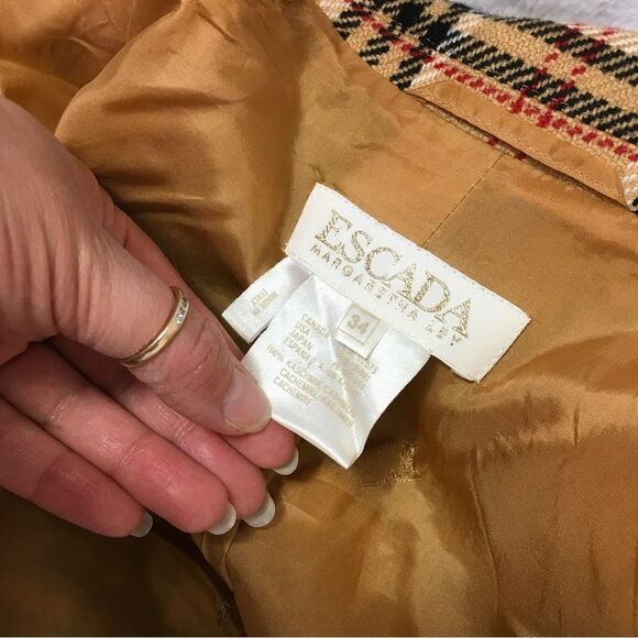 Escada Vintage 100% Cashmere Blazer Brown Plaid Preppy Three Button Coat XS - Picture 15 of 16